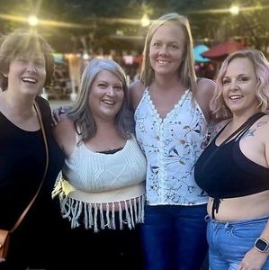 Meet your Posher, Connie